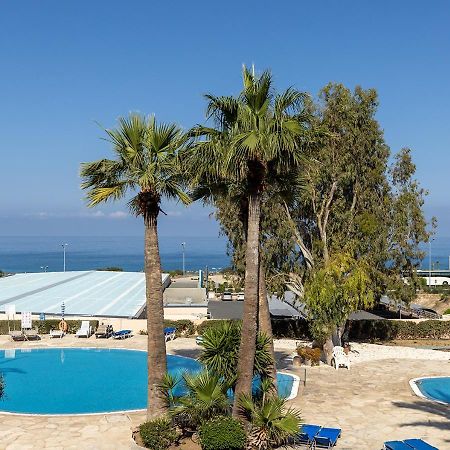 105 Kings Palace - Fabulous 2 Bed, 2 Bath, Large Patio With Garden - Sea Views Paphos Exterior foto