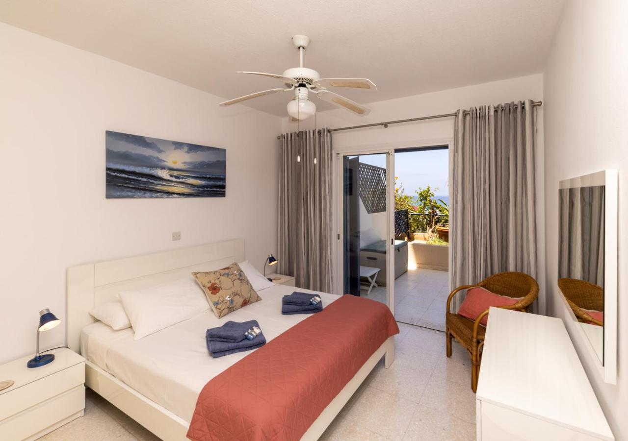 105 Kings Palace - Fabulous 2 Bed, 2 Bath, Large Patio With Garden - Sea Views Paphos Exterior foto
