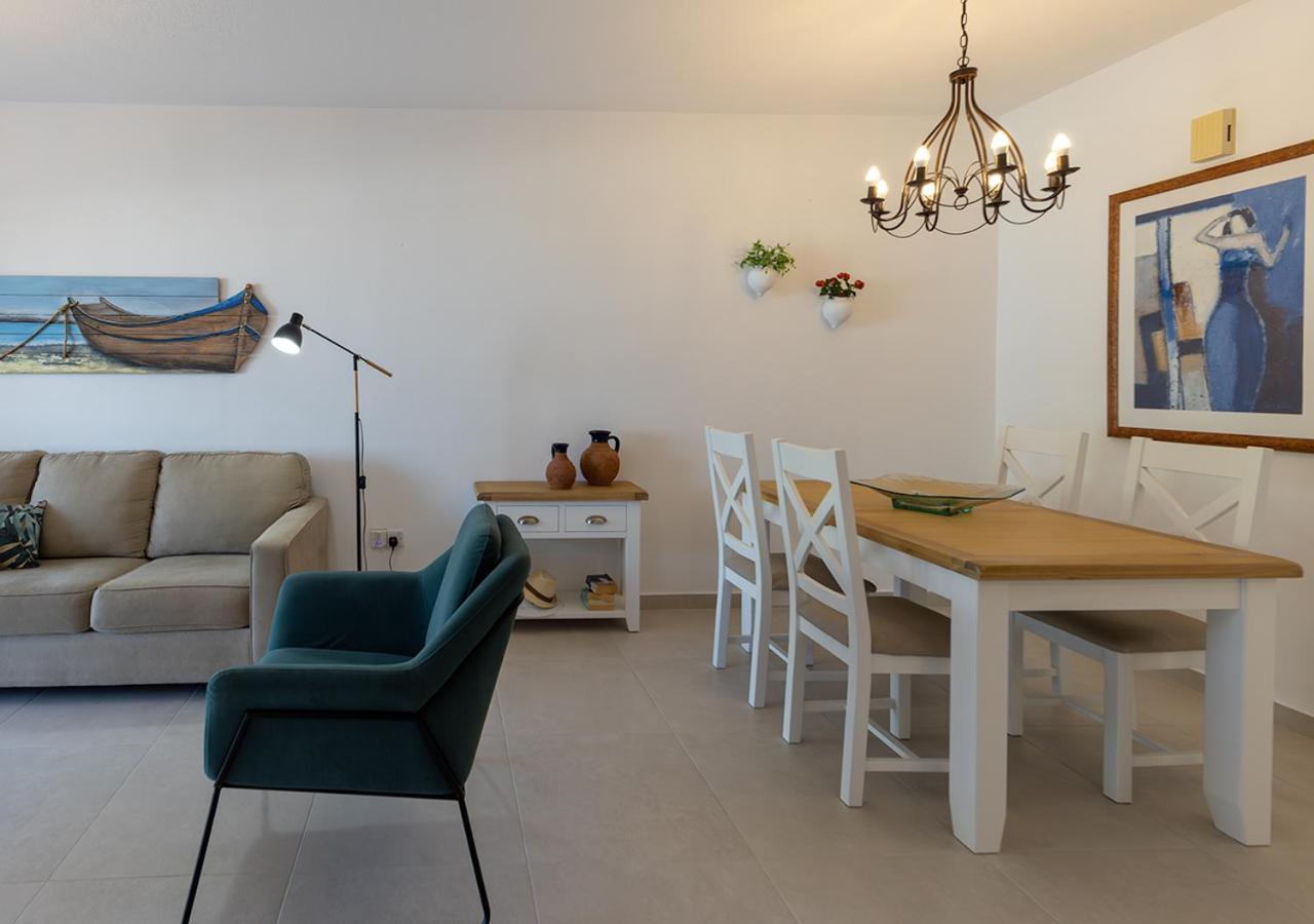 105 Kings Palace - Fabulous 2 Bed, 2 Bath, Large Patio With Garden - Sea Views Paphos Exterior foto