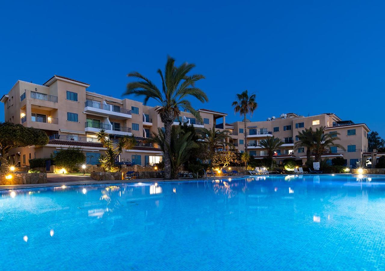 105 Kings Palace - Fabulous 2 Bed, 2 Bath, Large Patio With Garden - Sea Views Paphos Exterior foto