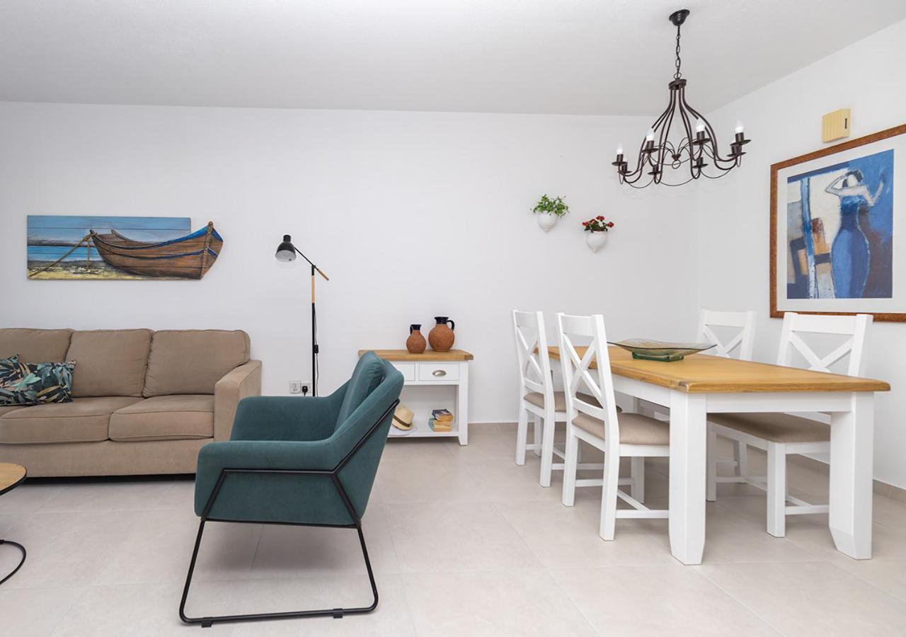 105 Kings Palace - Fabulous 2 Bed, 2 Bath, Large Patio With Garden - Sea Views Paphos Exterior foto