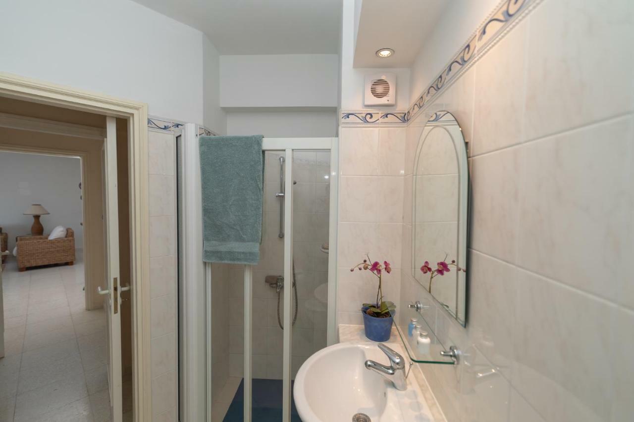 105 Kings Palace - Fabulous 2 Bed, 2 Bath, Large Patio With Garden - Sea Views Paphos Exterior foto